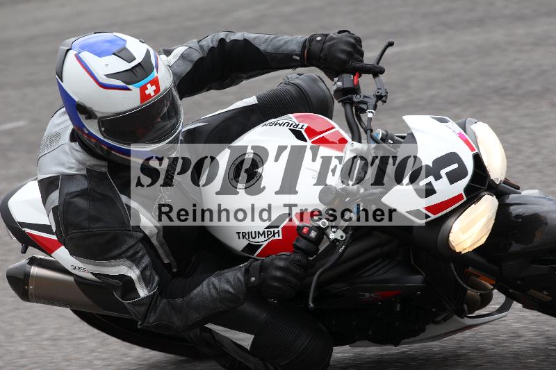 Archiv-2022/13 25.04.2022 Plüss Moto Sport ADR/Freies Fahren/3